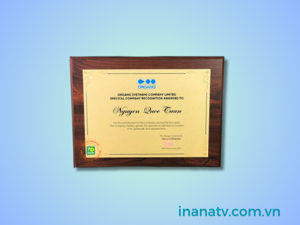 Bảng vinh danh gỗ