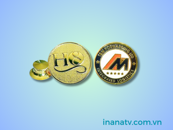 Huy hiệu kim loại